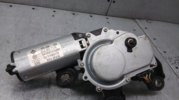 МОТОРЧИК ДВОРНИКА ЗАДНИЙ AUDI A3 8L 1.8B 98 г. 8L0955711A, фото 2