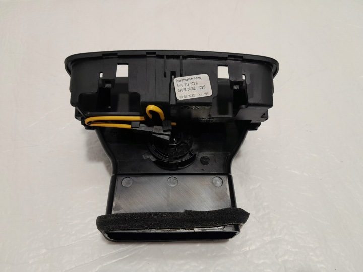 Audi A4 B9 рестайлинг дефлектор обдува задний 8W0819203 B, фото 4