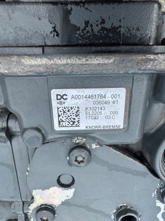 Клапан Осушитель APM Mercedes Atego 3 Actros MP4 Antos A0014461764, фото 6
