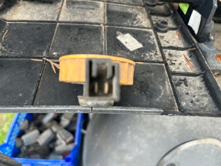 Крышка бака тормозной жидкости Fiat Punto 71713184 OE, фото 3