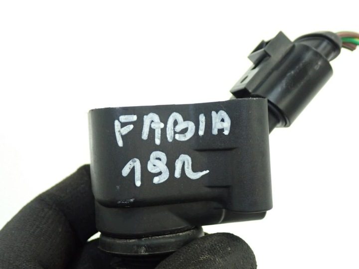 КАТУШКА ЗАЖИГАНИЯ 04E905110K SKODA FABIA III 6V 1.0 MPI CHY 19 г., фото 5