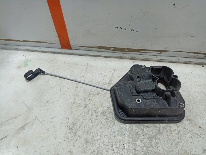 Tesla Model 3 корпус гнезда зарядки 1490374-29-C, фото 2