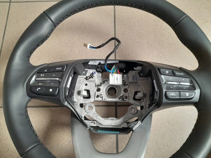 HYUNDAI KONA РЕСТАЙЛИНГ 2021 EV РУЛЬ КОЖА С ПОДОГРЕВОМ, фото 3