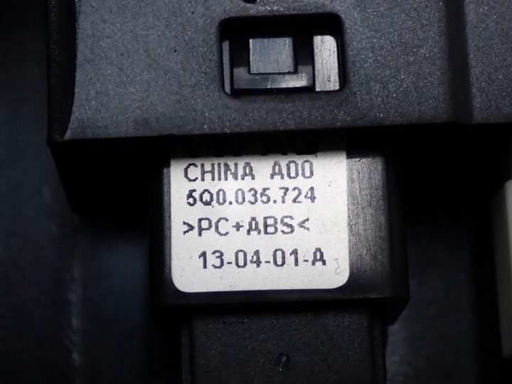 ГНЕЗДО ПОРТ USB AUX ЕВРОПА 5E1857367 5Q0035724 SKODA OCTAVIA III 5E 13 г., фото 5