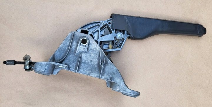 РЫЧАГ РУЧНОГО ТОРМОЗА ДАТЧИК VW GOLF V 1K OE 1K0711303 1J0947561, фото 1