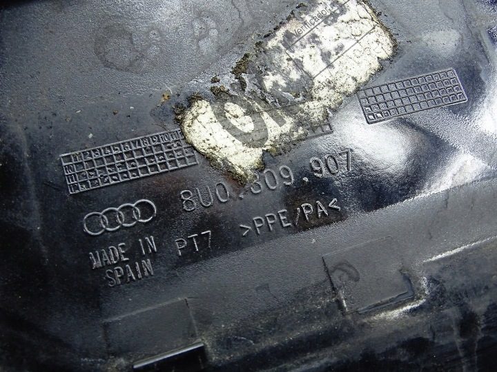 Лючок крышка горловины бензобака Audi Q3 8U LZ9Y 8U0809907, фото 3