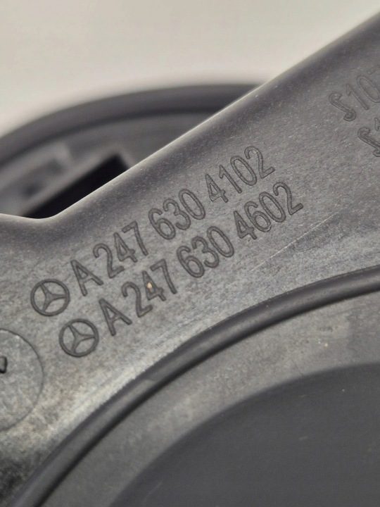 Лючок топливного бака Mercedes-Benz GLA (H247) A2476304102 33140039 1.3L, фото 6