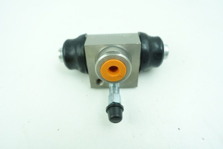 ЦИЛИНДР ТОРМОЗНОЙ AUDI 100 C4 SEAT Inca 6K9 VW Golf III 1J0611053, фото 2