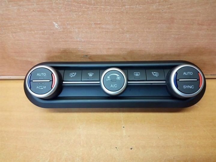 Блок управления печкой кондиционера Alfa Romeo OE 01561390660, фото 1
