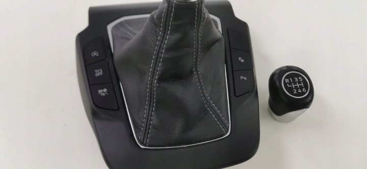FORD FOCUS MK4 18- Ручка чехол рамка панель JX7B-A045A66-AW, фото 4