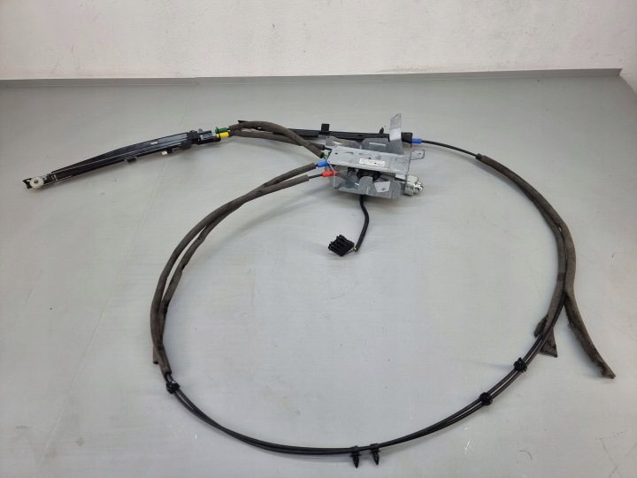 BMW 5 530D F11 Механизм шторки багажника 7232773, фото 1