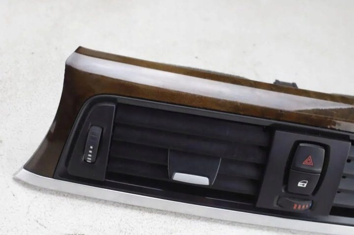 Воздухозаборник консоли BMW 3 (F30, F80) 9710260 2.0L бензин 2015, фото 3