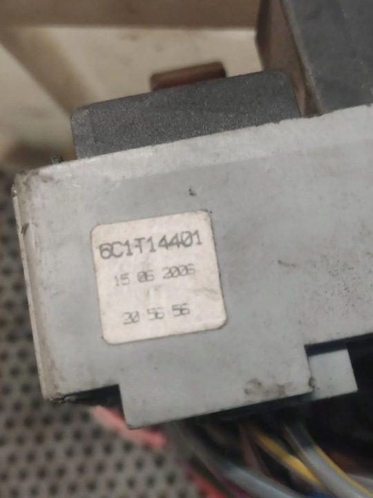 Блок предохранителей Ford OE 6C1T14401, фото 3