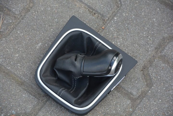 РУЧКА ПЕРЕКЛЮЧЕНИЯ ПЕРЕДАЧ ЧЕХОЛ VW GOLF VI GTD 5K0711113G, фото 1