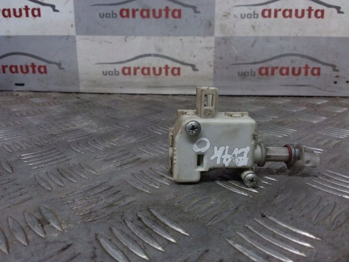 Volkswagen OE 1J6810773B привод лючка горловины бензобака, фото 3