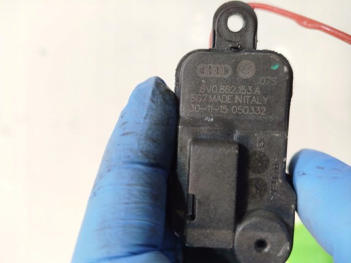 Привод лючка горловины бензобака Audi A4 B9 8V0862153A, фото 2