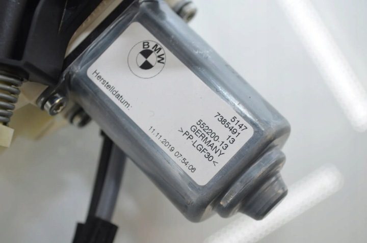 BMW G31 Серия 5 Домкрат słupkowy D 7385491, фото 5