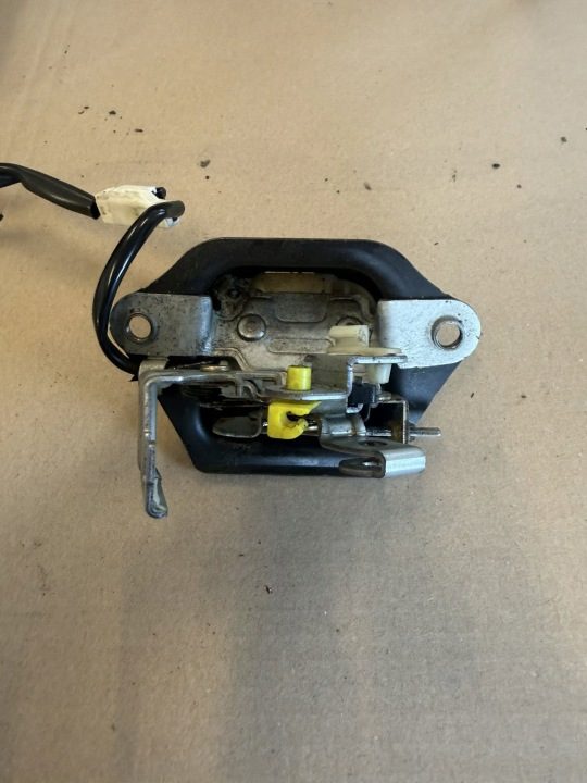 NISSAN ALMERA N16 ЗАМОК КРЫШКИ БАГАЖНИКА, фото 2
