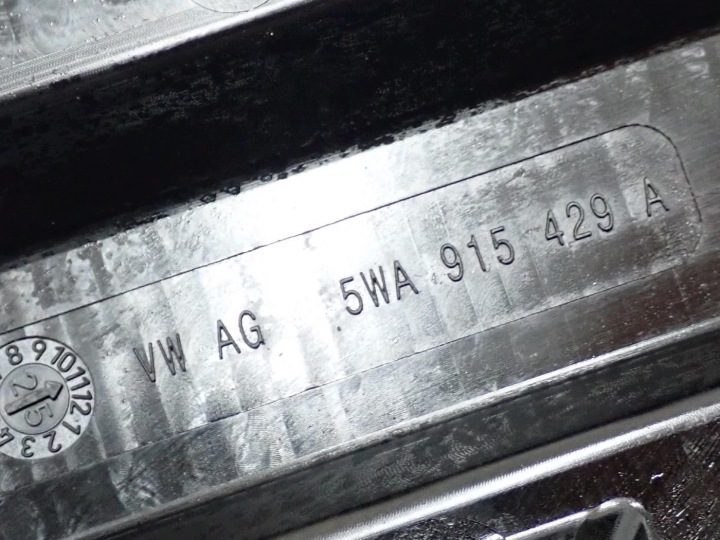 Крышка аккумулятора оригинал 5WA915429A VW Golf VIII 8 5H 26 г., фото 4