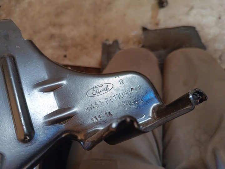 Ford Fiesta Mk7 Кронштейн сиденья дивана задний правый левый 8A61-B613B90, фото 2