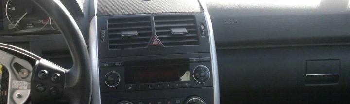 MERCEDES B КЛАСС W245 РЕШЕТКА ЗАБОРНИК КОНСОЛЬ ОБДУВА ДВОЙНАЯ СРЕДНЯЯ, фото 1