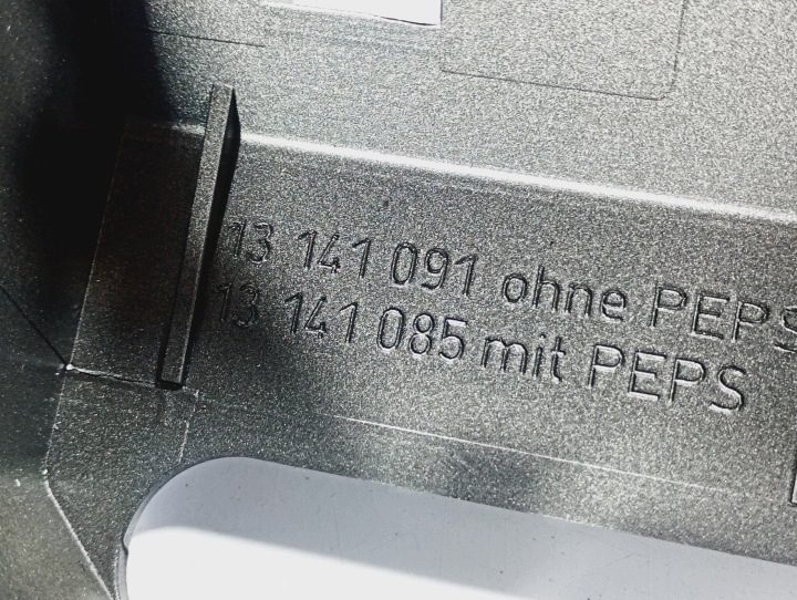 Решетки обдува средние с ramką магнитолы OE 13141091 Opel Astra H 04-10, фото 5