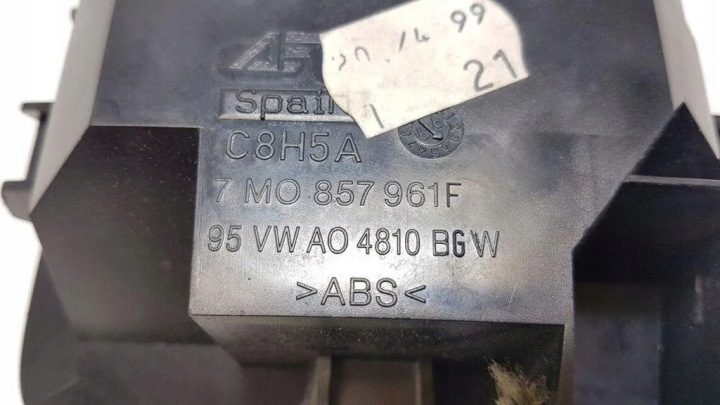 Пепельница в панели приборного Seat Alhambra (Mk1) 7MO857961F, фото 4