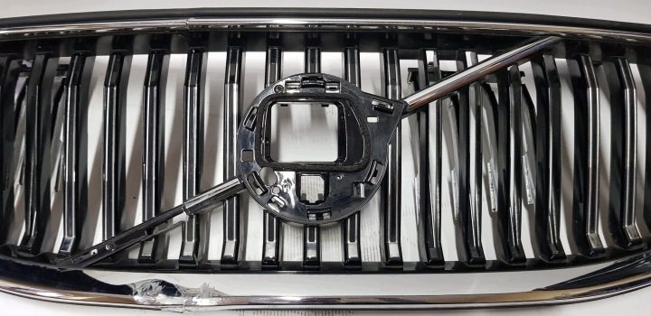 РЕШЕТКА РАДИАТОРА VOLVO XC60 II РЕСТАЙЛИНГ 21-25r R-DESIGN 32291026, фото 4