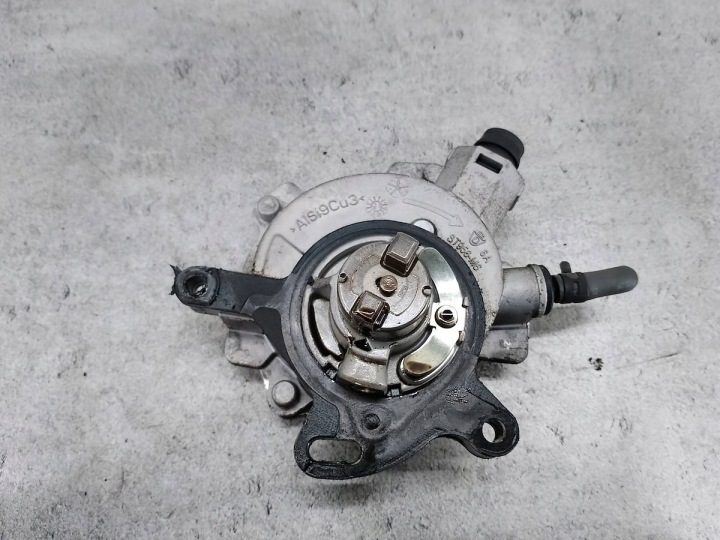 Насос вакуумный Ford B-MAX/Focus/Transit Pierburg 7.24807.74.0, фото 3