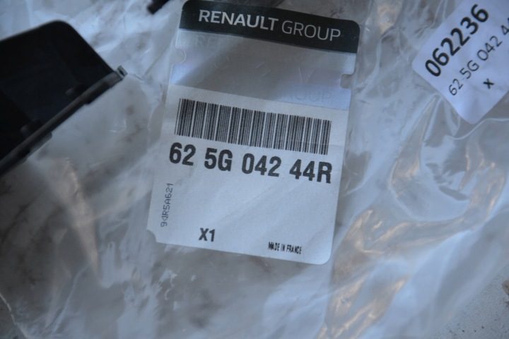 ПРАВАЯ ПЕРЕДНЯЯ НАПРАВЛЯЮЩАЯ КРЕПЛЕНИЕ ФАРЫ RENAULT SCENIC E-TECH, фото 4