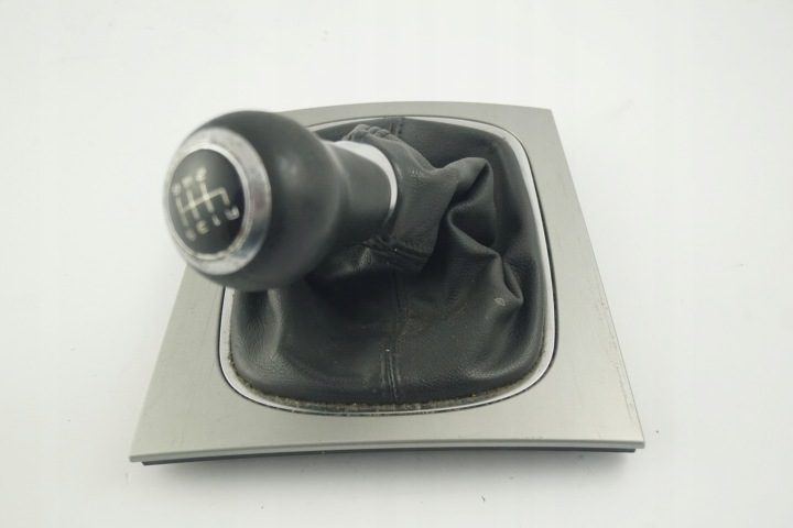 Ручка КПП чехол кожа Audi A3 8P рестайлинг 6-biegów 8P0864261AE, фото 1
