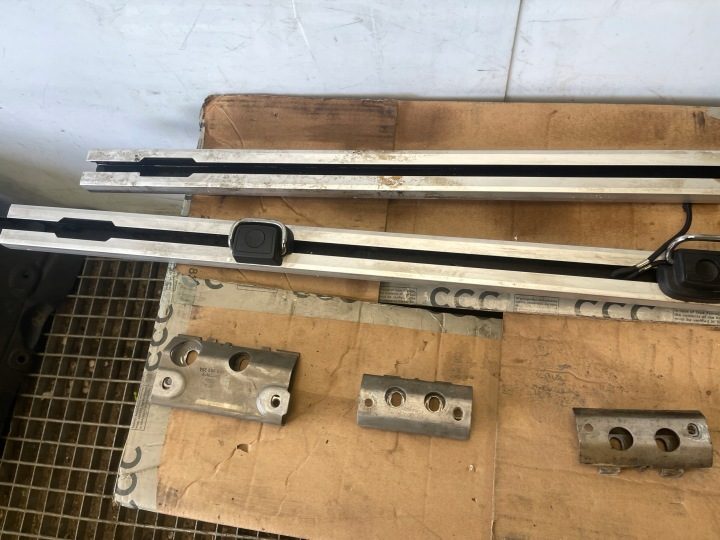 НАПРАВЛЯЮЩАЯ БАГАЖНИКА НАПРАВЛЯЮЩЕЙ КОМПЛЕКТ AUDI A6 C7 AVANT 4G9863556A 4G9863555A, фото 3