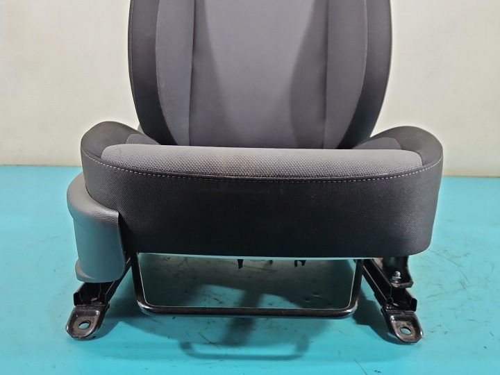 Сиденье правое переднее пассажира европа Hyundai I20 II 14-20 5D, фото 5