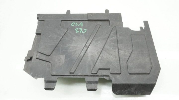 Крышка аккумулятора Mercedes CLA W118 A2475459800, фото 1