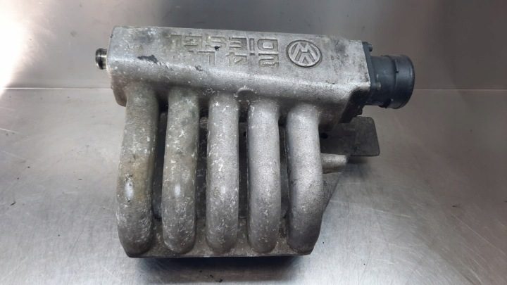 Впускной коллектор Volkswagen Transporter T4 2.4D 92 г. 074129713, фото 2