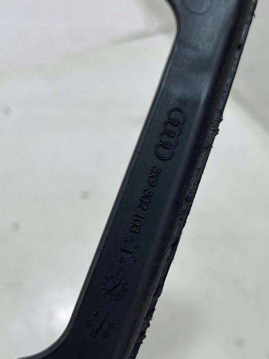 КРОНШТЕЙН БАГАЖНИКА AUDI A4 B8 УНИВЕРСАЛ 8K9802103, фото 2