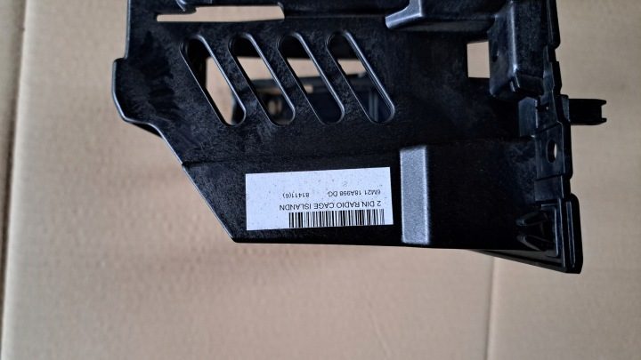 РАМКА КОРЗИНА МАГНИТОЛЫ FORD MONDEO MK4 6M21-18A998-DG, фото 2
