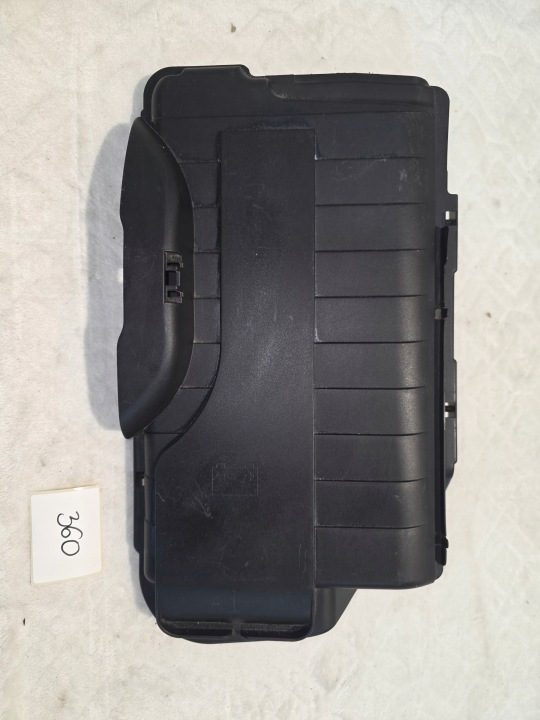 Крышка аккумулятора A2465411005 Mercedes CLA W117 18 г., фото 2