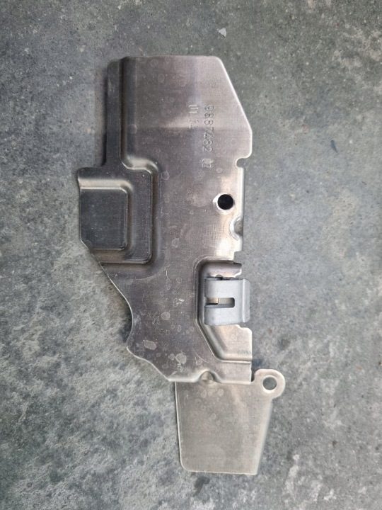 BMW G60 G61 G70 G45 G05 КРОНШТЕЙН 9887482, фото 2