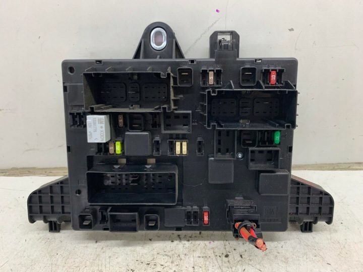 Короб блок предохранителей 13368651 Opel Zafira C 2.0 CDTI 12-19, фото 1