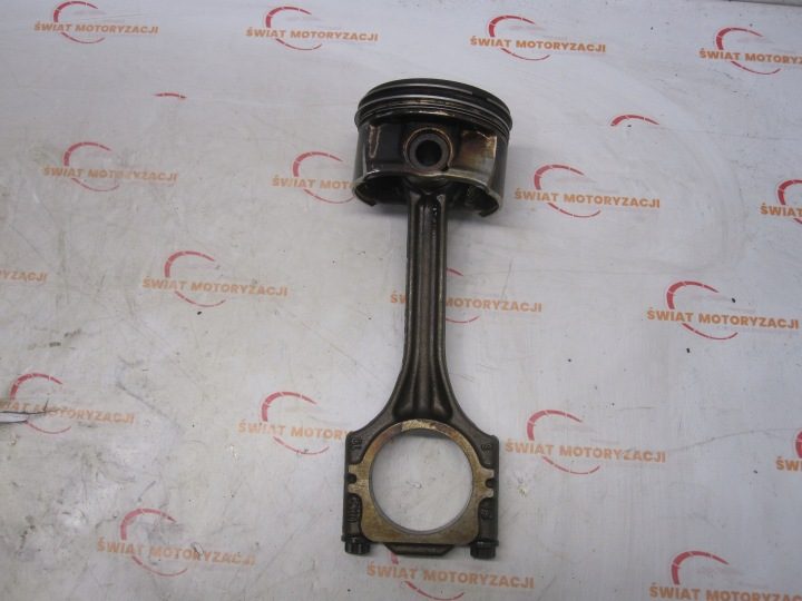 SKODA FABIA 13 г. 1.2 TSI CBZD CBZ 105 л.с. 126 тыс. км поршень шатун 68041 03F, фото 1