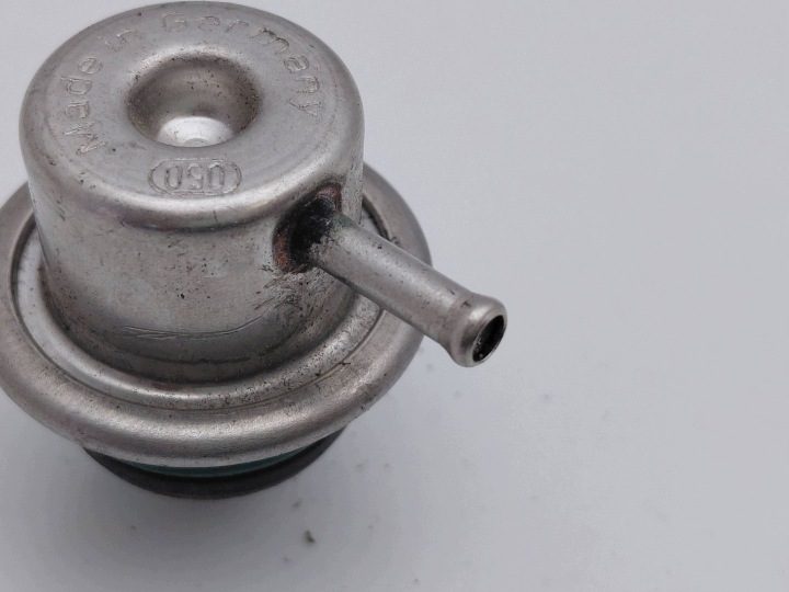 РЕГУЛЯТОР ДАВЛЕНИЯ ТОПЛИВА AUDI A3 8L 037133035C / 028060557 NR205, фото 3
