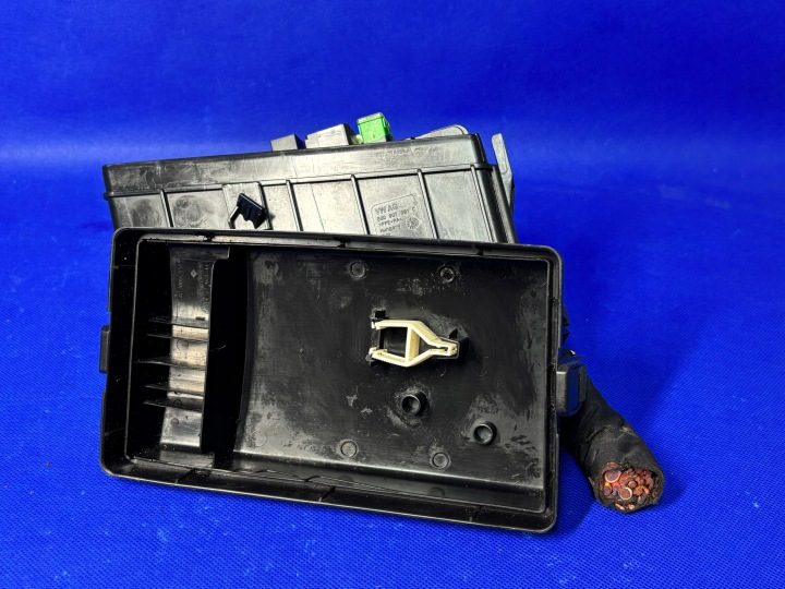 Блок корпус блока предохранителей оригинал Audi A3 8V 5Q0907361C OEM, фото 12