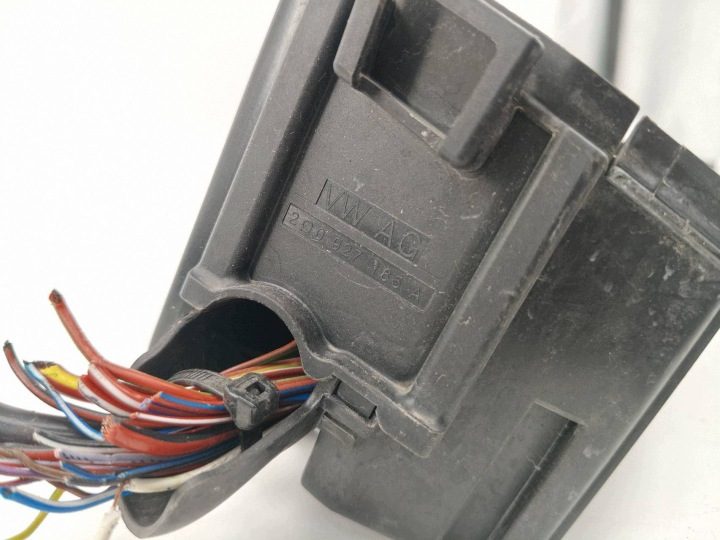 Блок предохранителей Volkswagen Audi Skoda 2Q0927165A, фото 5