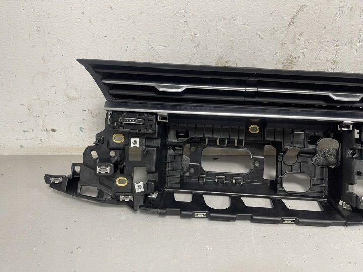 Воздухозаборник консоли AUDI 4M8820902D 4.0L бензин 2021, фото 5