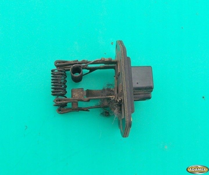 Nissan Micra K10 1.0 91 г. - резистор, фото 3
