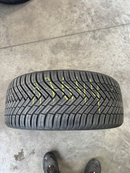 Шина всесезонная Nexen N'blue 4Season 2 235/45R18 98 Y сцепление на снегу (3PMSF), защита диска, усилитель (XL), фото 1
