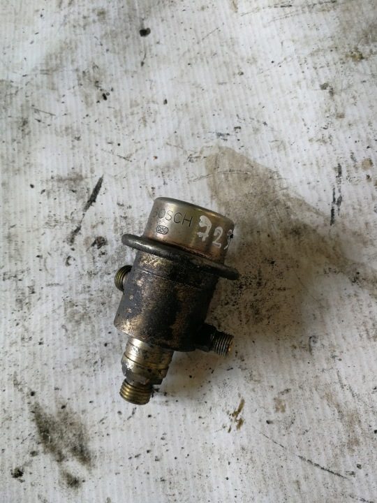 Клапан регулятор давления топлива BOSCH 0438161001 Mercedes W201 190E (720), фото 1