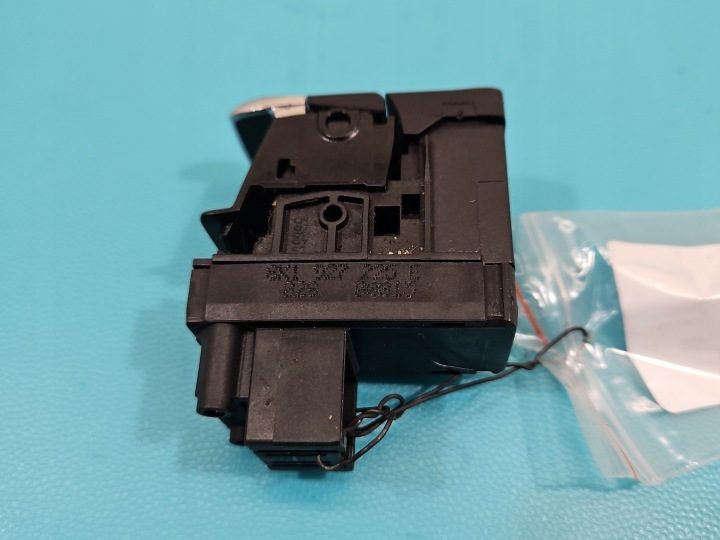 ПЕРЕКЛЮЧАТЕЛЬ РУЧНОГО ТОРМОЗА AUDI Q5 08- 8K1927225E, фото 3