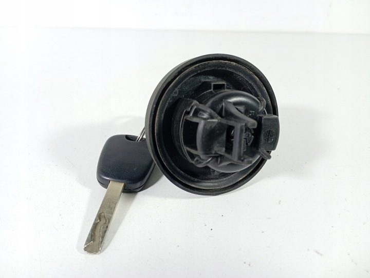 Citroen C3 02-09 КРЫШКА ГОРЛОВИНЫ БЕНЗОБАКА, фото 3